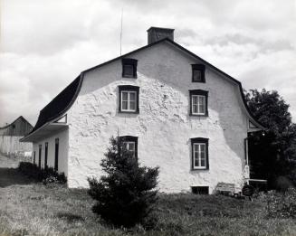 Sainte-Anne-de-Beaupre - Maison mansardee