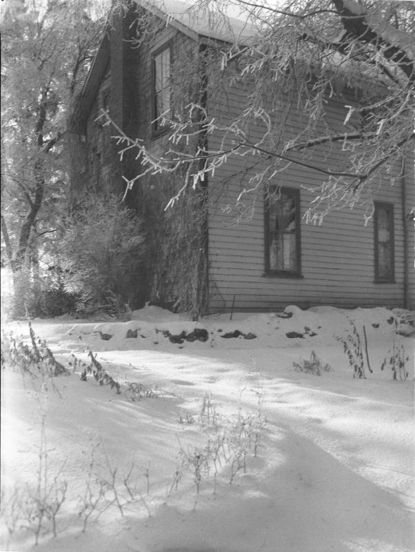 Untitled (corner of two-storey house)