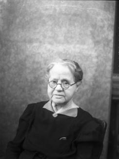 Untitled (elderly woman)