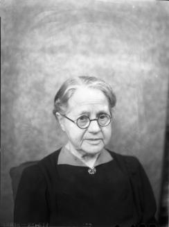 Untitled (elderly woman)
