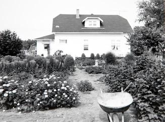 Ray Burkart Residence, Pilger, Saskatchewan, September 1990