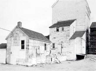 Elevator, Gainsborough, Saskatchewan, June 1994