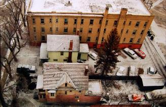 My World: 15th Floor, 430 5th Ave. N., Dwelling 438 - 442 - 444, April 2003