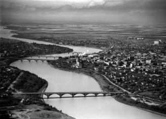 SK: Saskatoon - On South Sakatchewan River