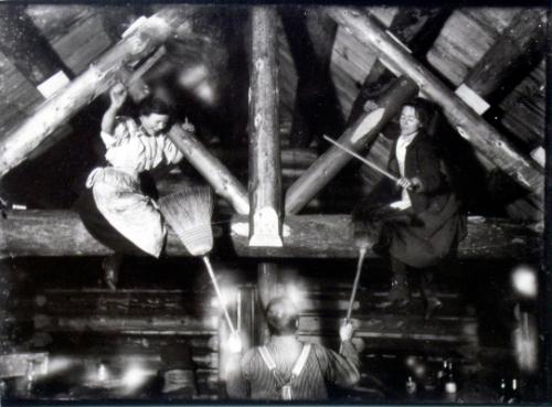 Nettie-L Mine / Rose Williams and Mattie in the Rafters (c.1902)