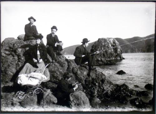 Golden Gate, San Francisco. Will & Henry Genterman & family (1905)