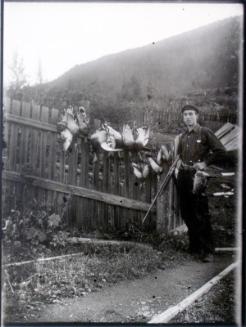 Henry Gunterman with the gun he received for his 16th birthday and birds he has shot in Beaton (Oct 1908)
