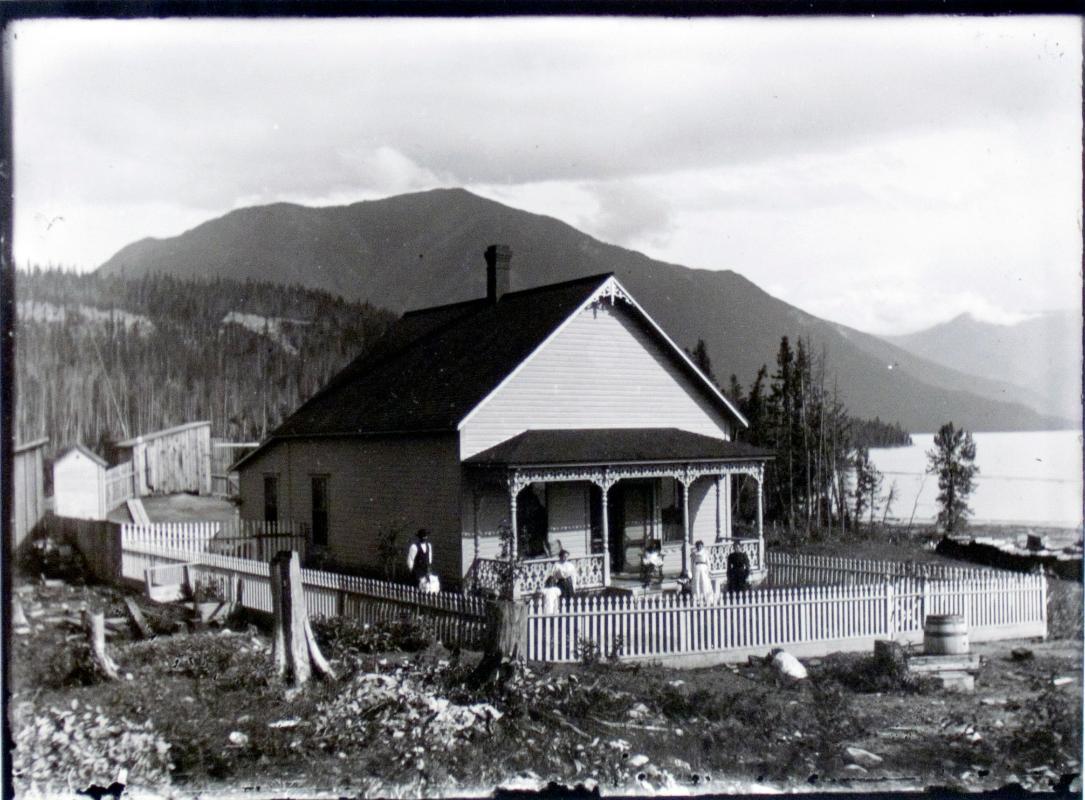 Genelle family house at Nakusp (1899)