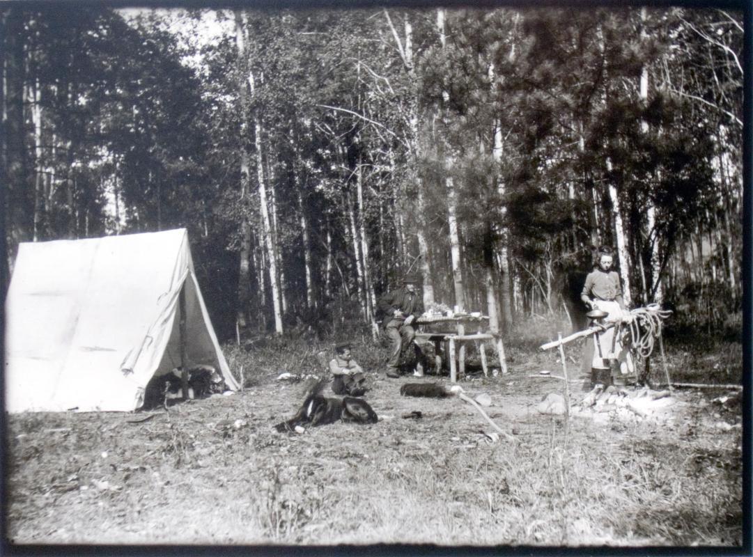 Somewhere on the trail from Seattle to Beaton (spring 1902)