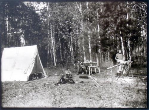 Somewhere on the trail from Seattle to Beaton (spring 1902)