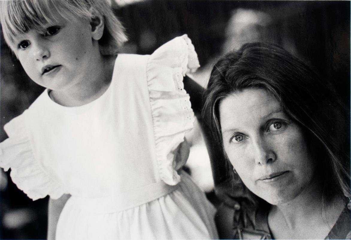 untitled (Alexa Hainsworth and her mother)