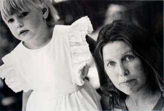 untitled (Alexa Hainsworth and her mother)