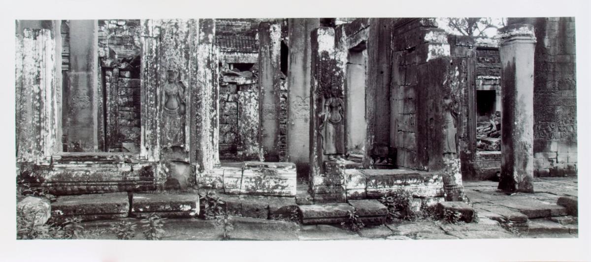 Angkor Wat Bayon, (interior gallery facing north)