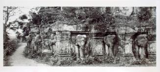 Udon, (elephant sculpture)