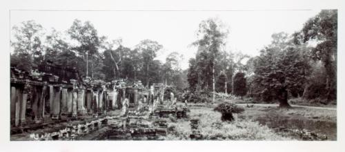 Angkor Wat, Bayon (looking south in rain)