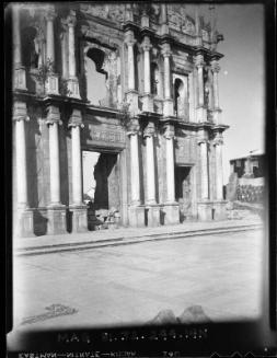 Untitled (majestic ruins)